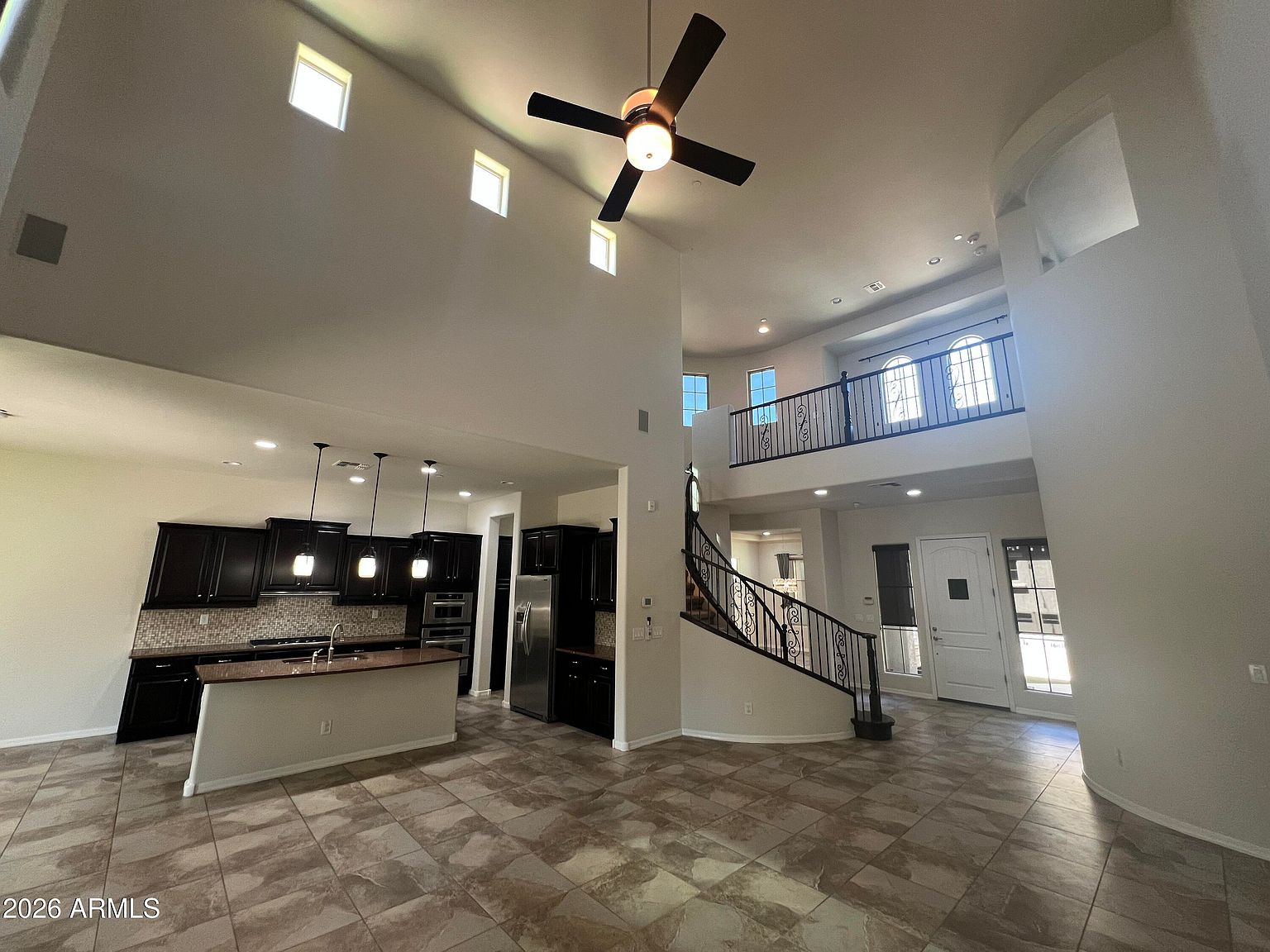 1630 W Blaylock Dr photo 4