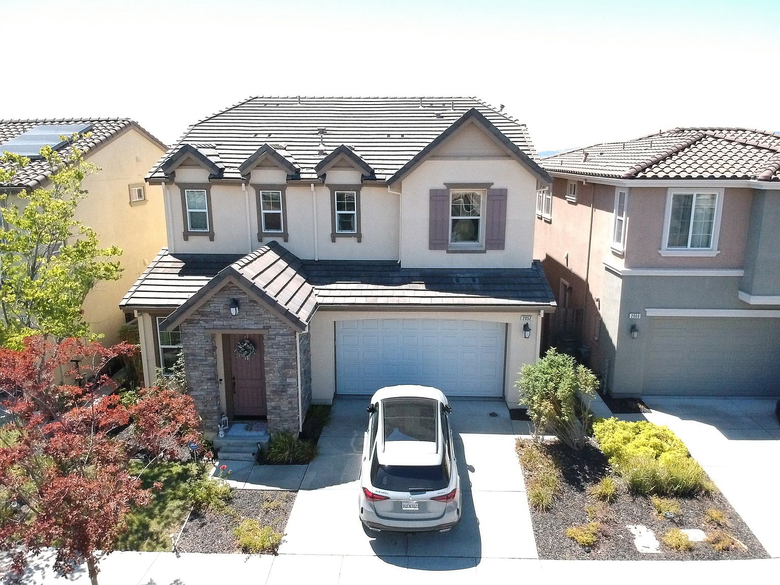 2052 Haggerty Dr photo 3