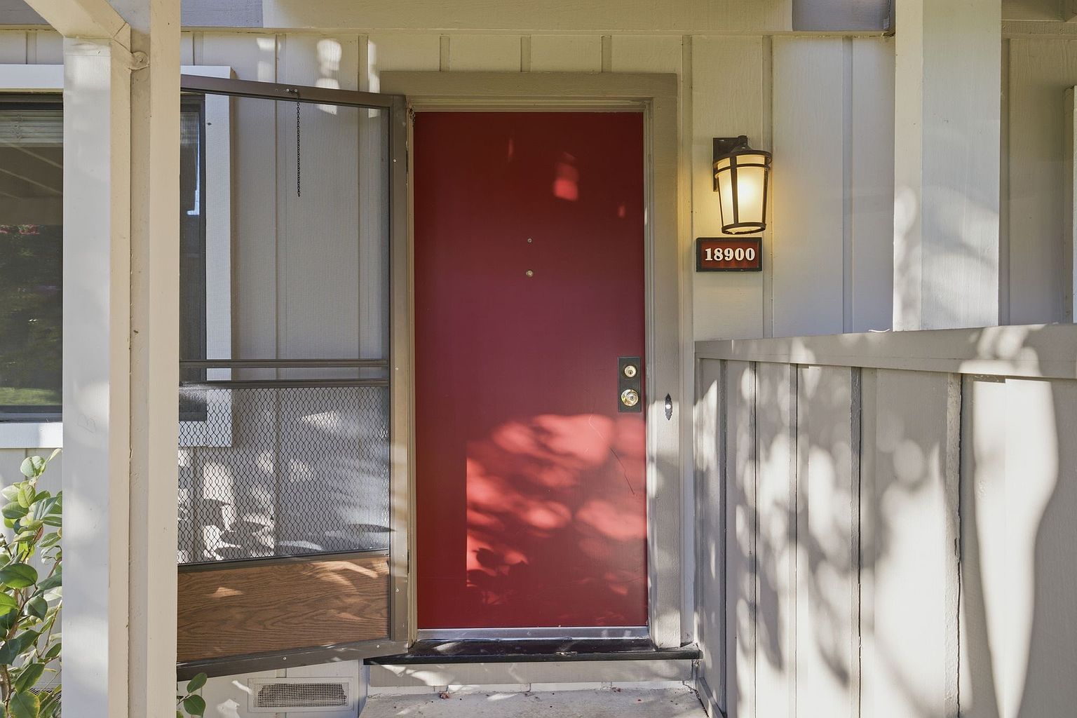 18900 Sara Park Cir photo 2