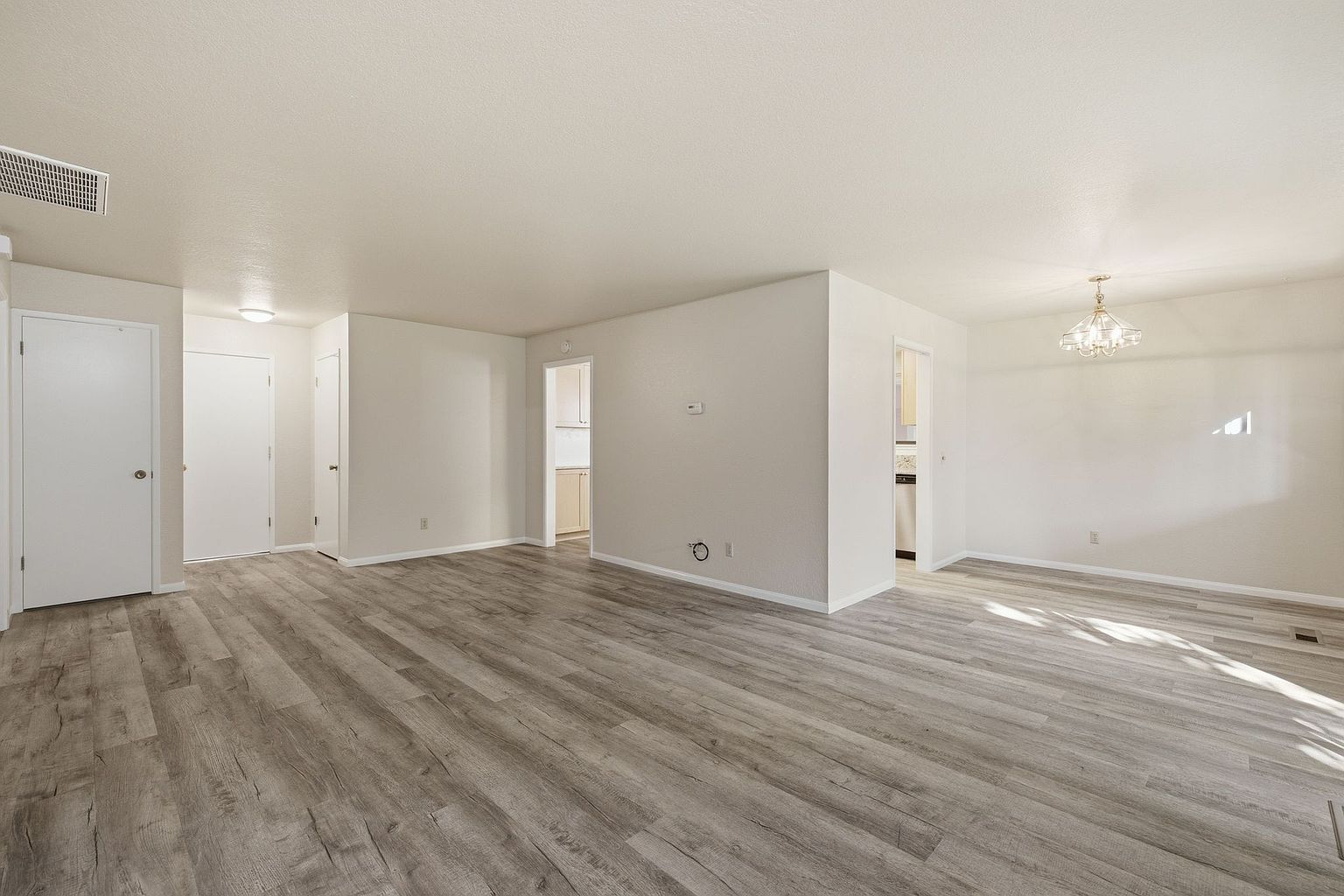 18900 Sara Park Cir photo 3