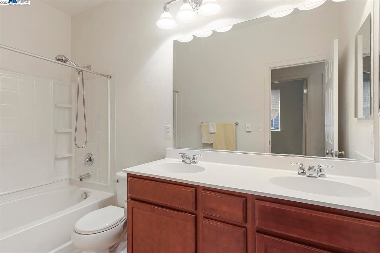 1257 George Cir photo 4