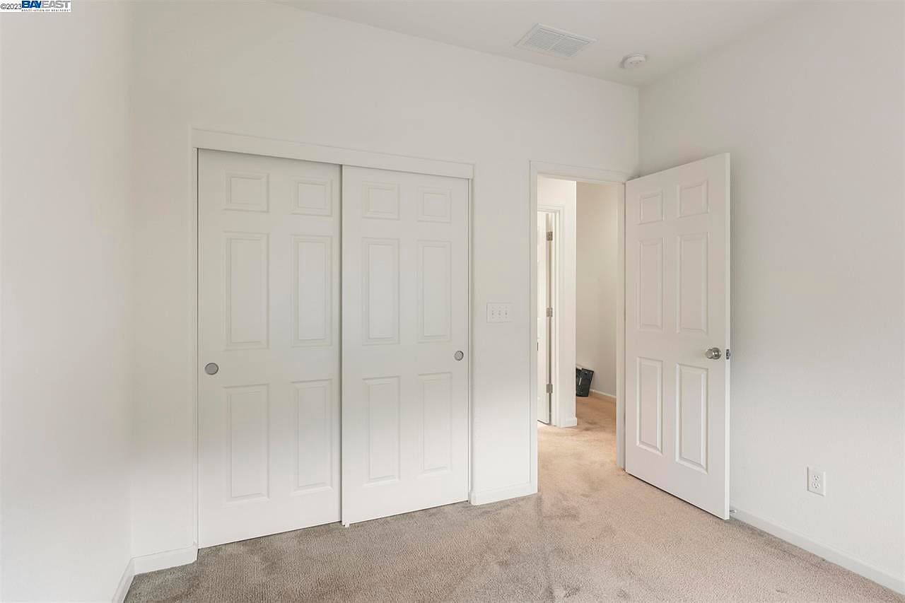 1257 George Cir photo 2