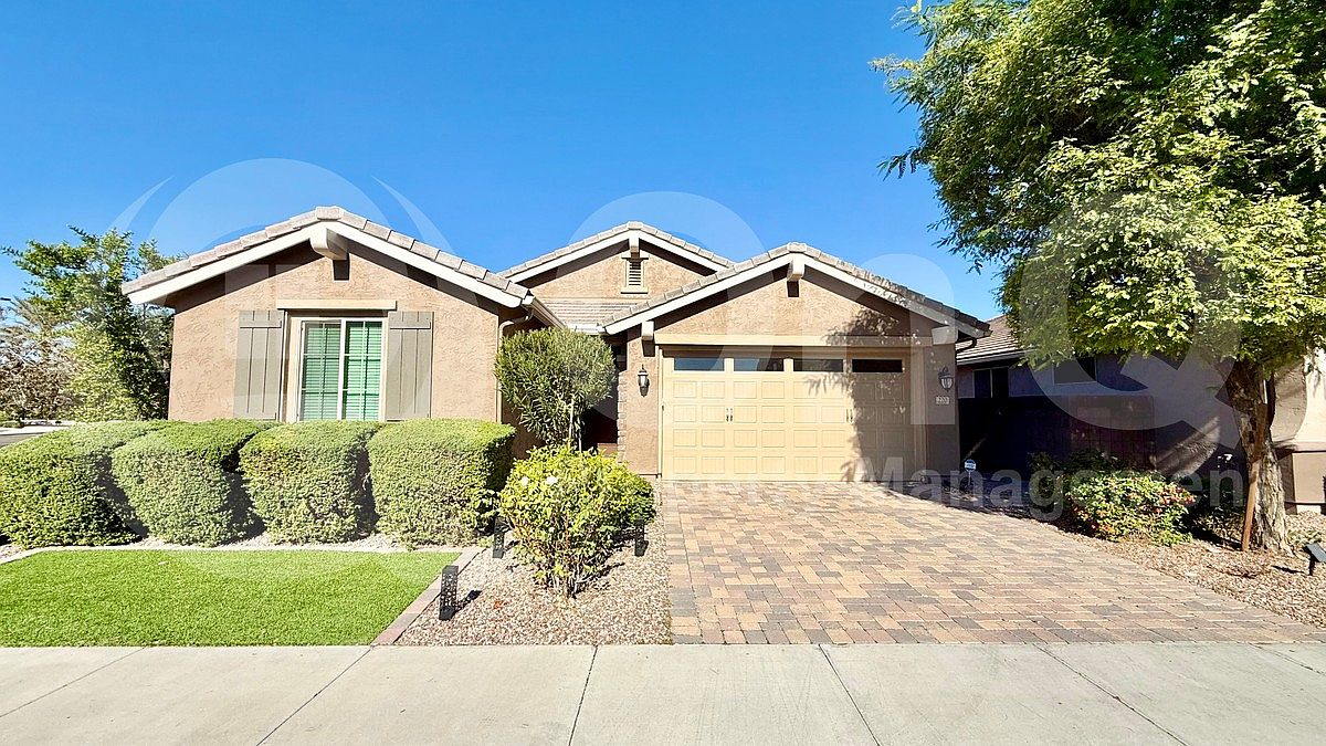 220 E Horseshoe Dr Chandler, AZ 85249 photo 3