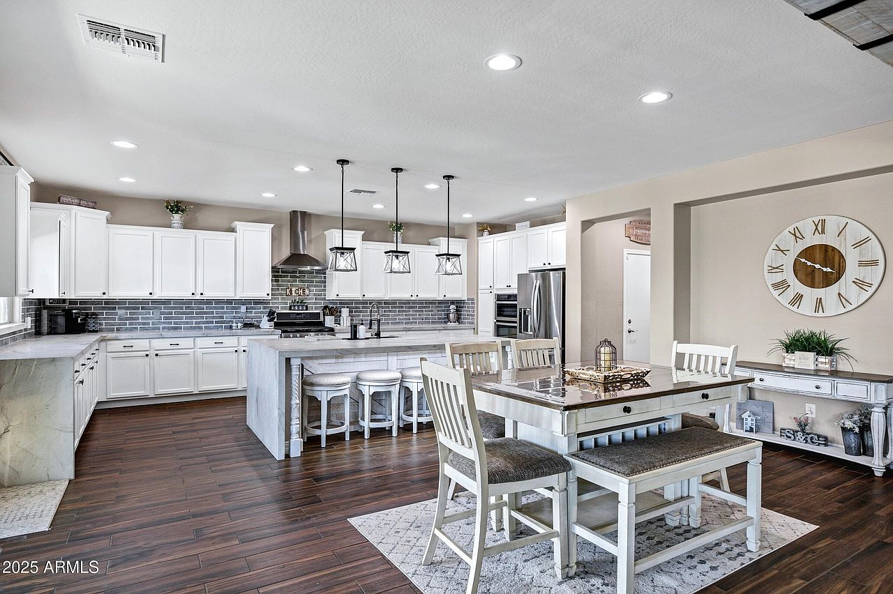 21328 E Misty Ln photo 4
