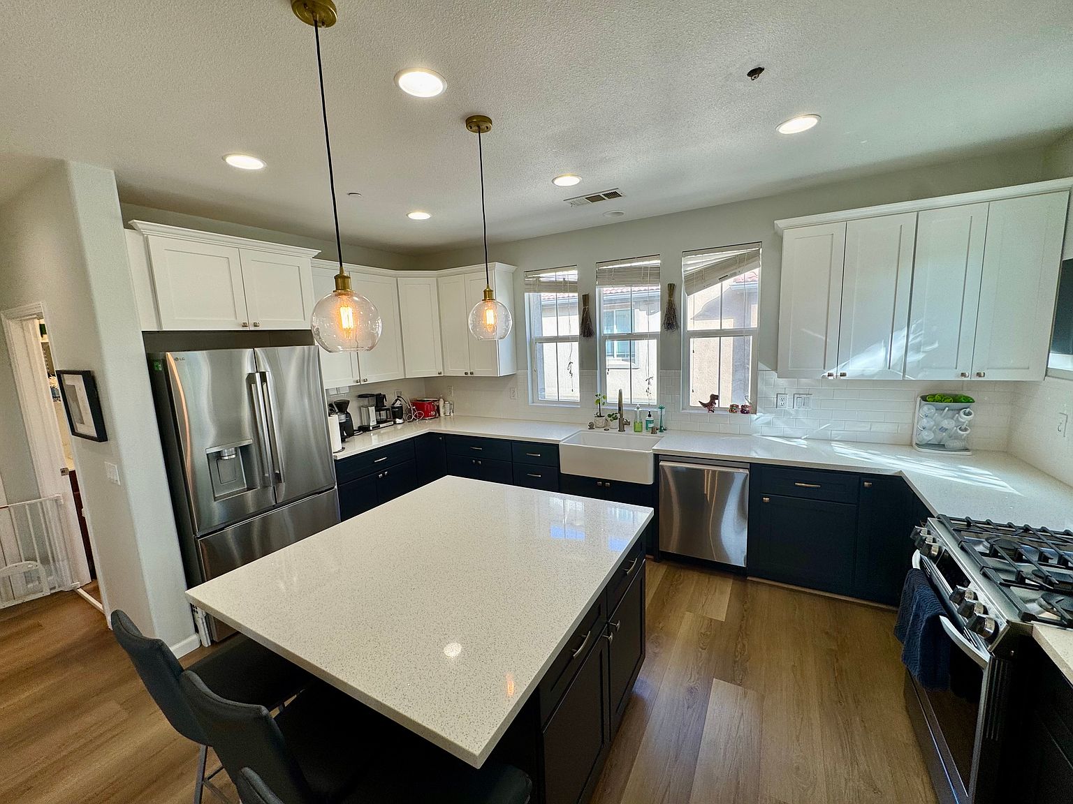 632 Moss Way photo 3