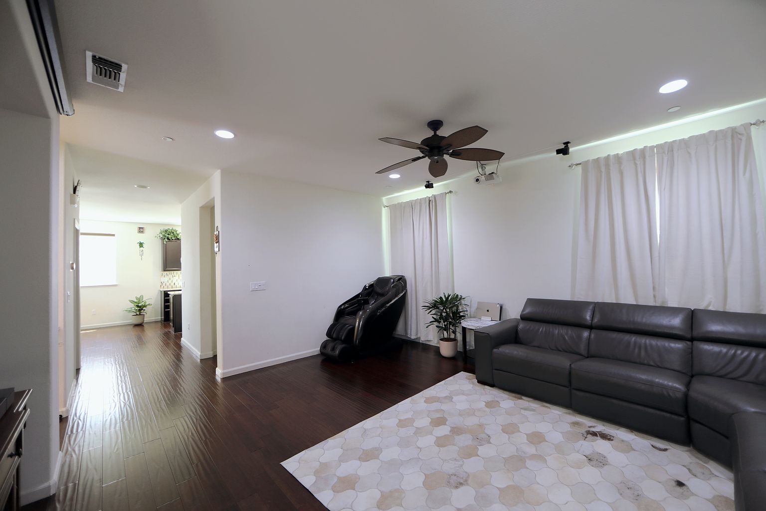 7072 N Mariposa Ct photo 5