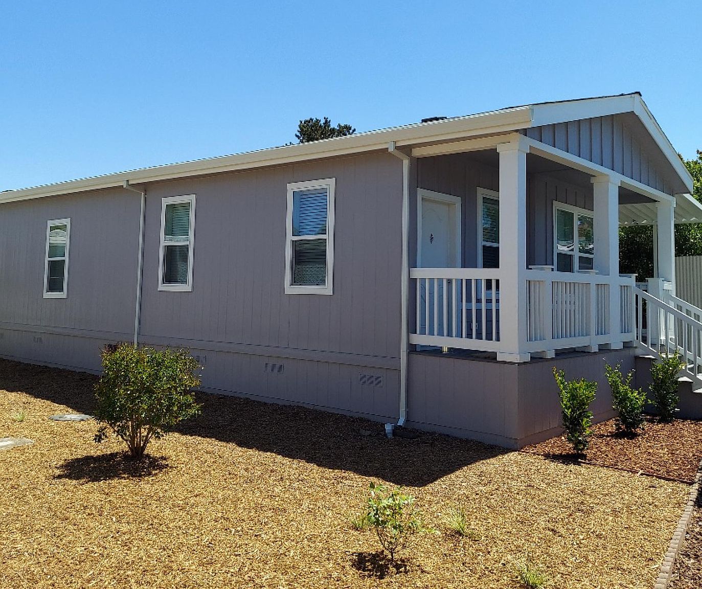 2BR/2BA Single Family House on Oakwood Dr · Petaluma photo 3
