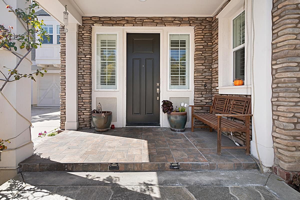 6305 Sagebrush Bend Way photo 4