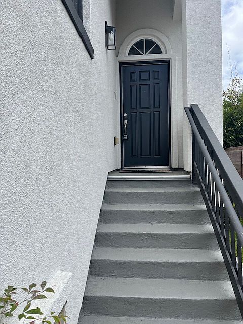 381 Tamarack Ave photo 4