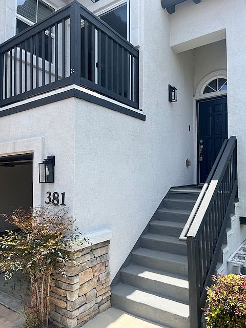381 Tamarack Ave photo 3