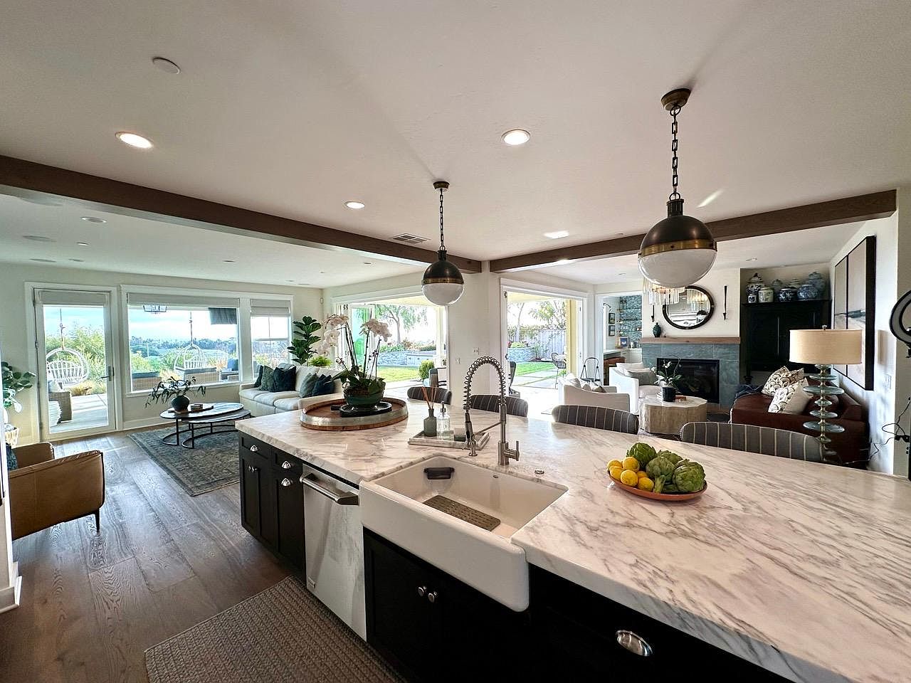 868 Channel Island Dr photo 3