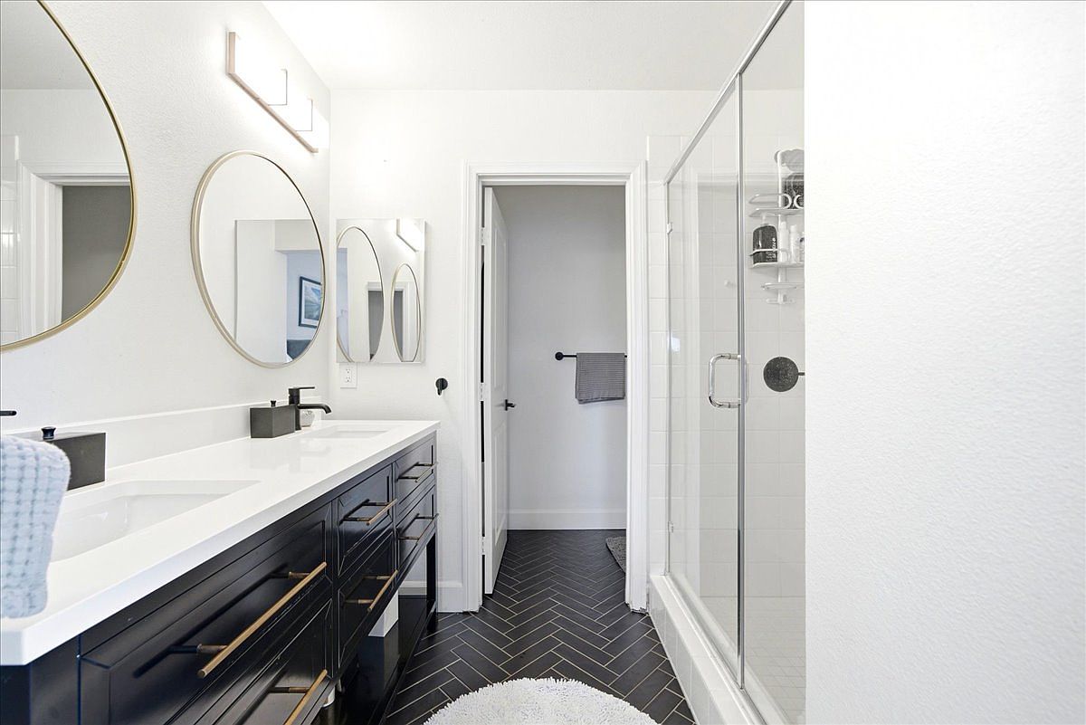 1838 Arroyo Willow Ln photo 3