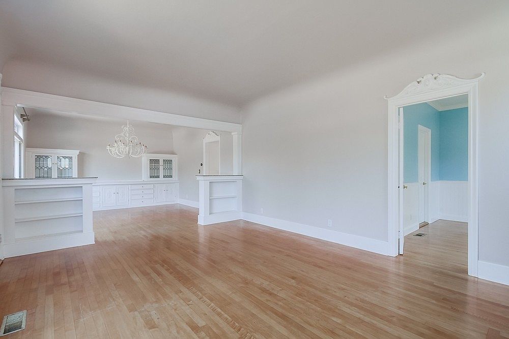 521 Palm Ave photo 4