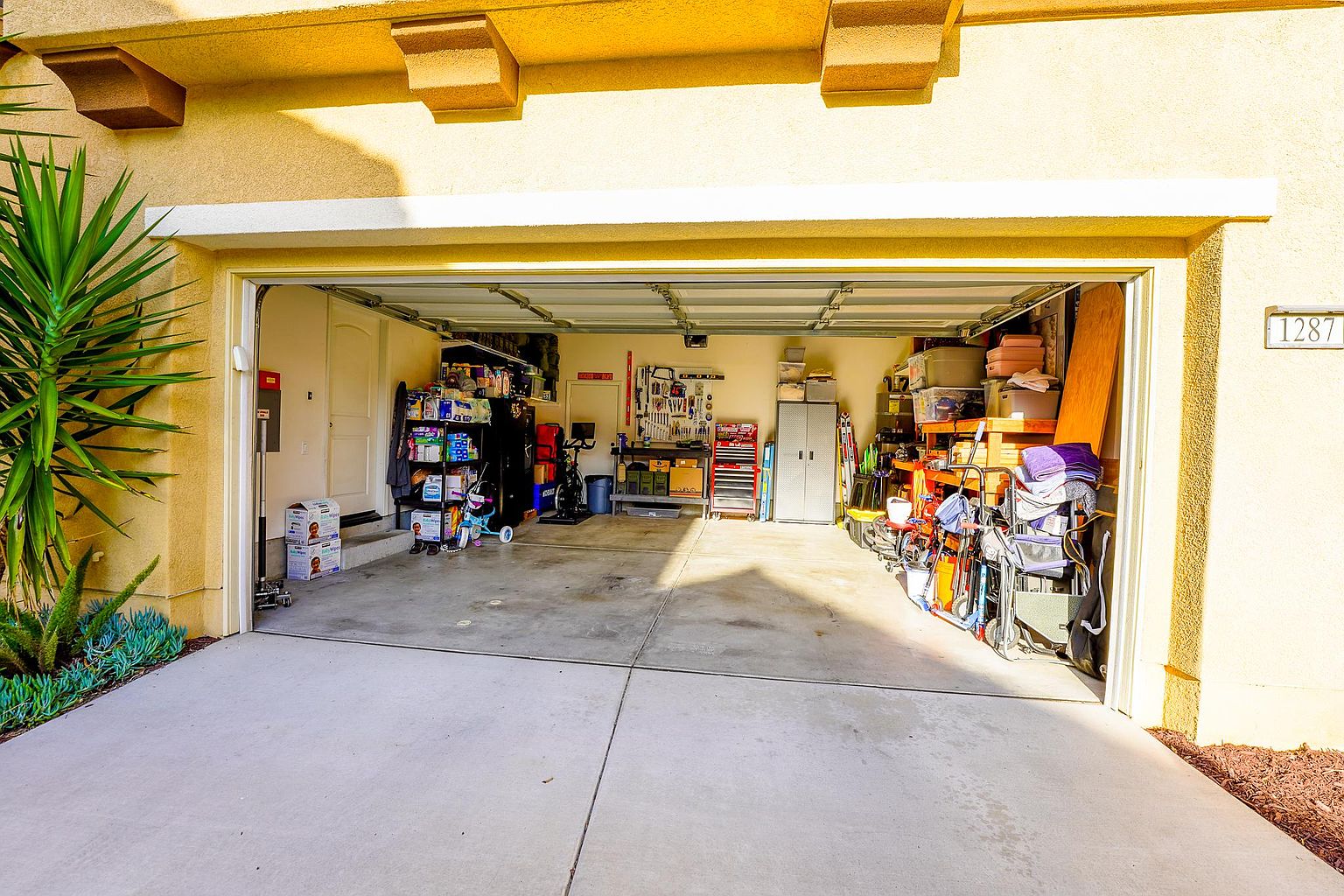 1287 Cathedral Oaks Rd photo 2