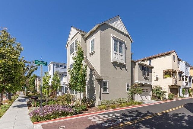 150 Calderon Ave photo 3