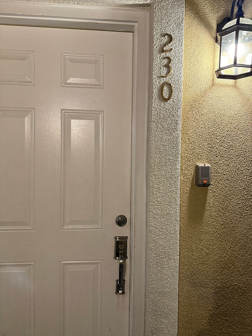 1758 Cross Way photo 2
