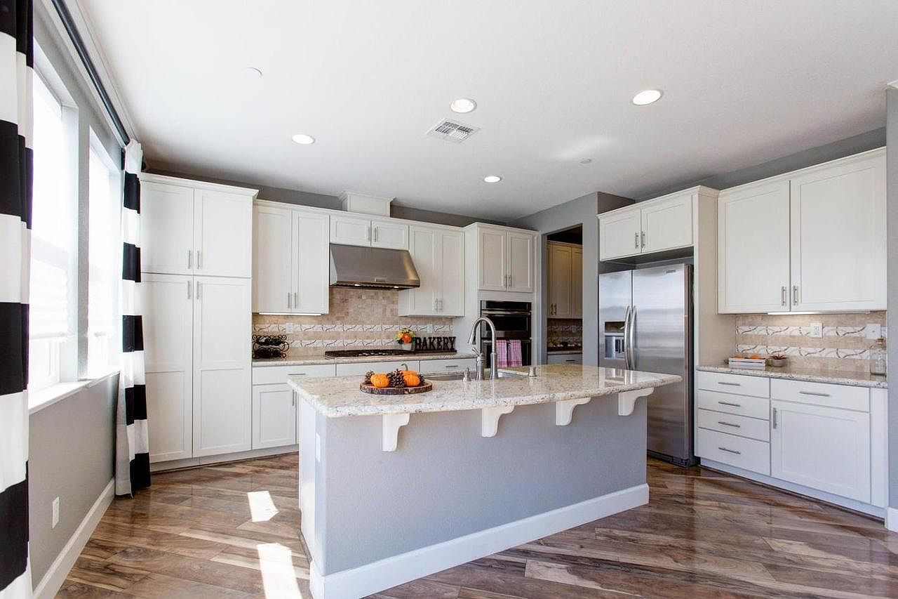17022 Mimosa Dr photo 4