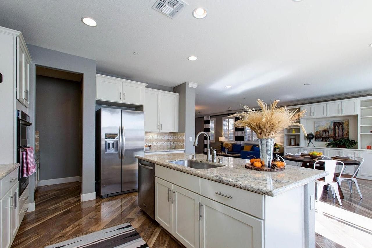 17022 Mimosa Dr photo 2