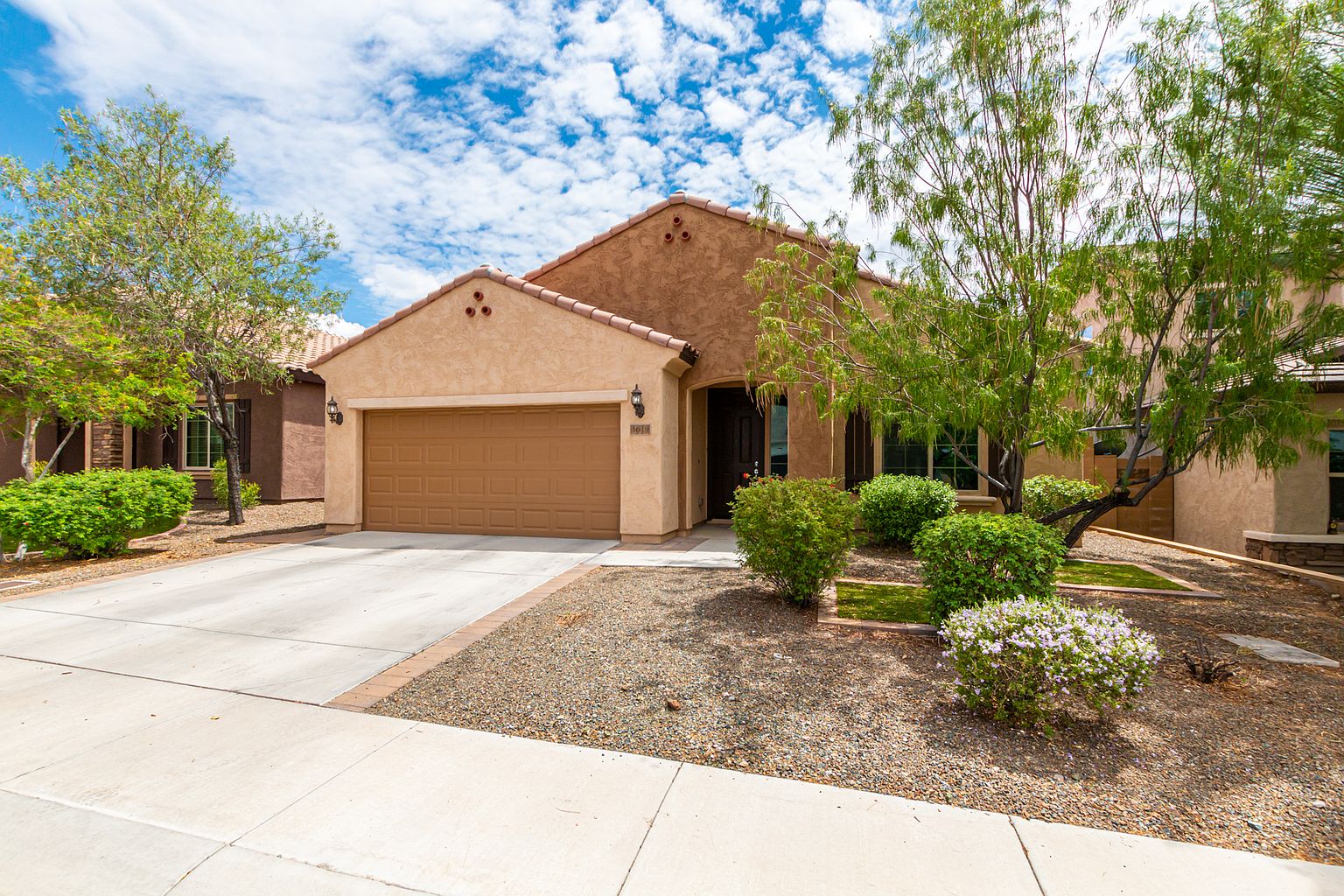 1019 W Spur Dr Phoenix, AZ 85085 photo 4
