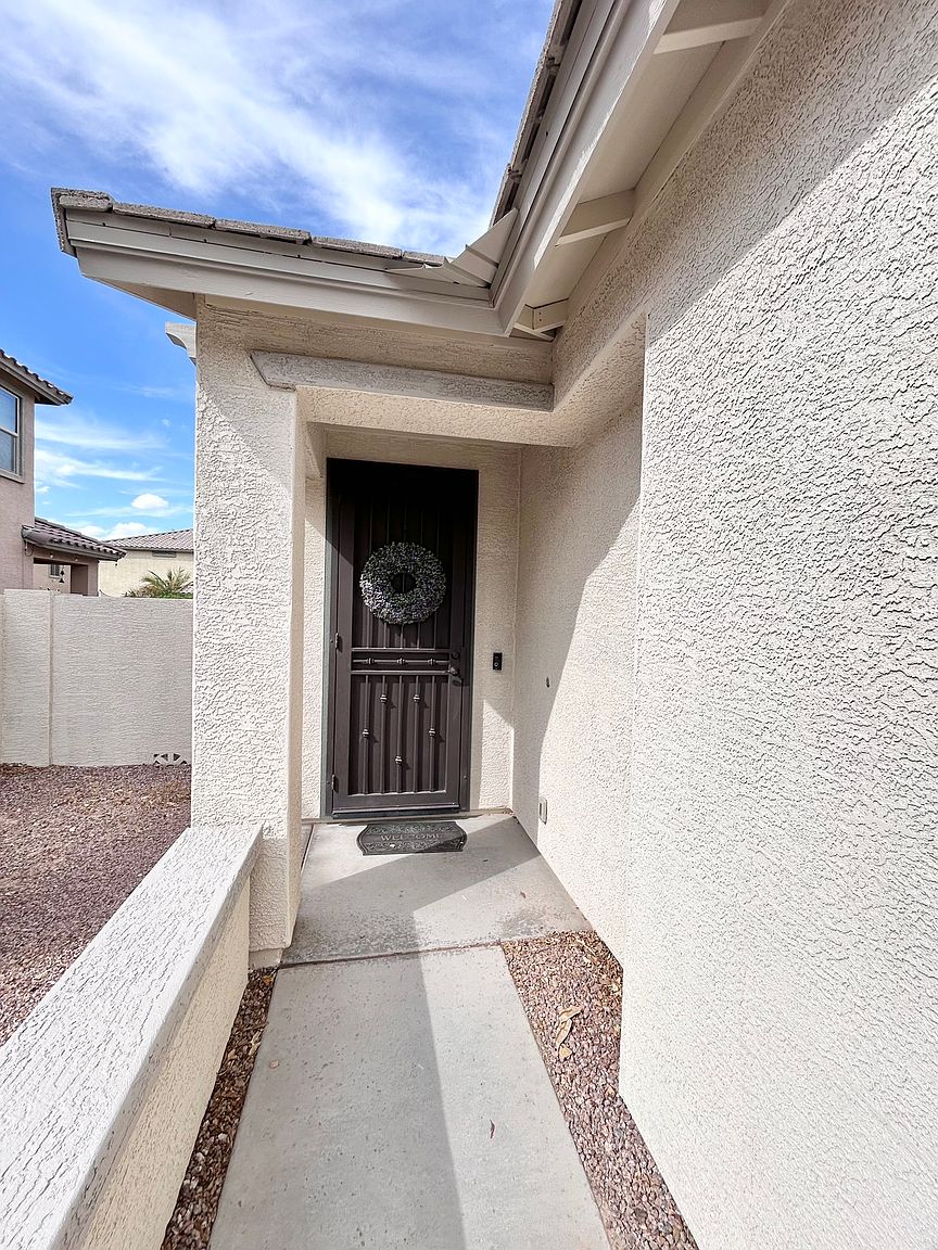 854 E Tekoa Ave photo 4