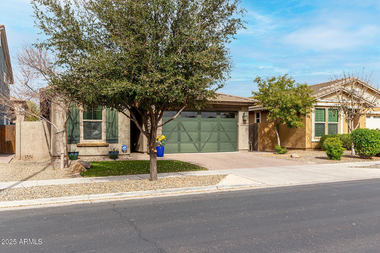 3432 E Alfalfa Dr photo 5