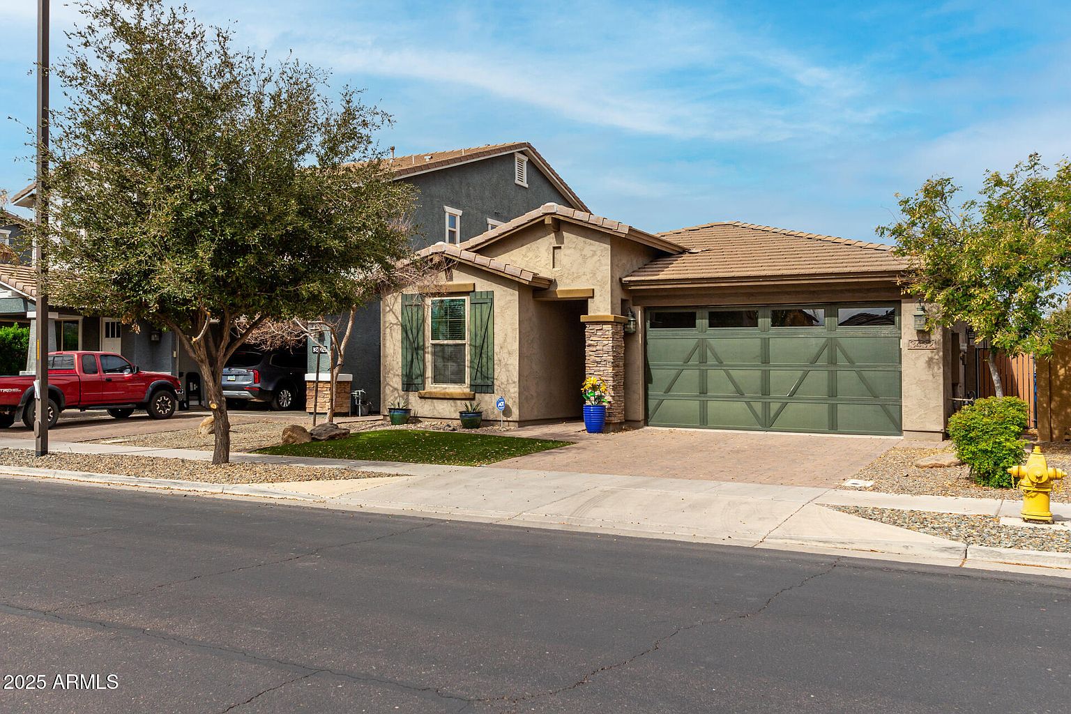 3432 E Alfalfa Dr photo 3