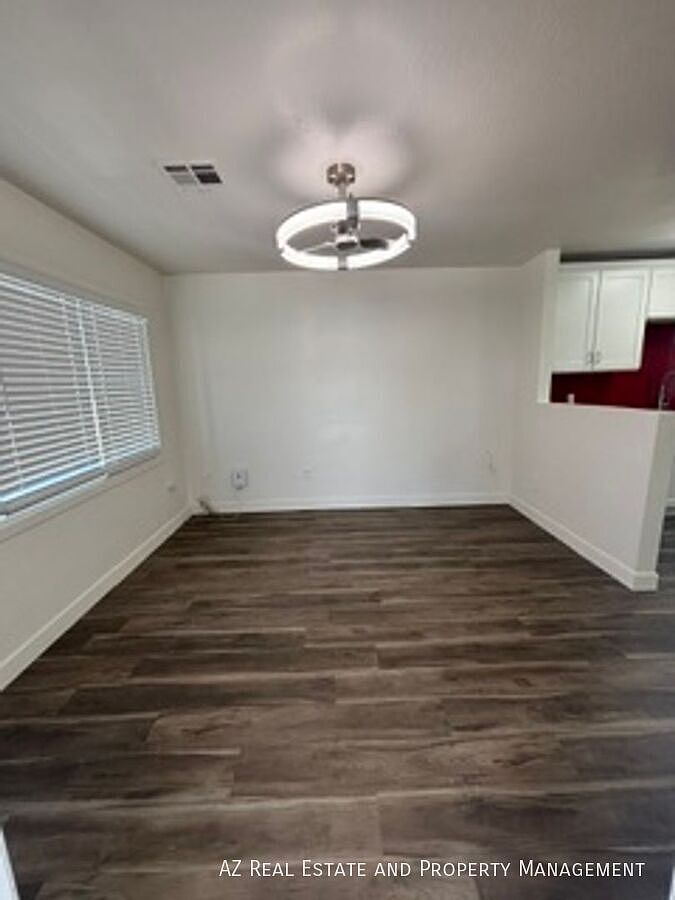 502 E Cody Dr Phoenix, AZ 85040 photo 5