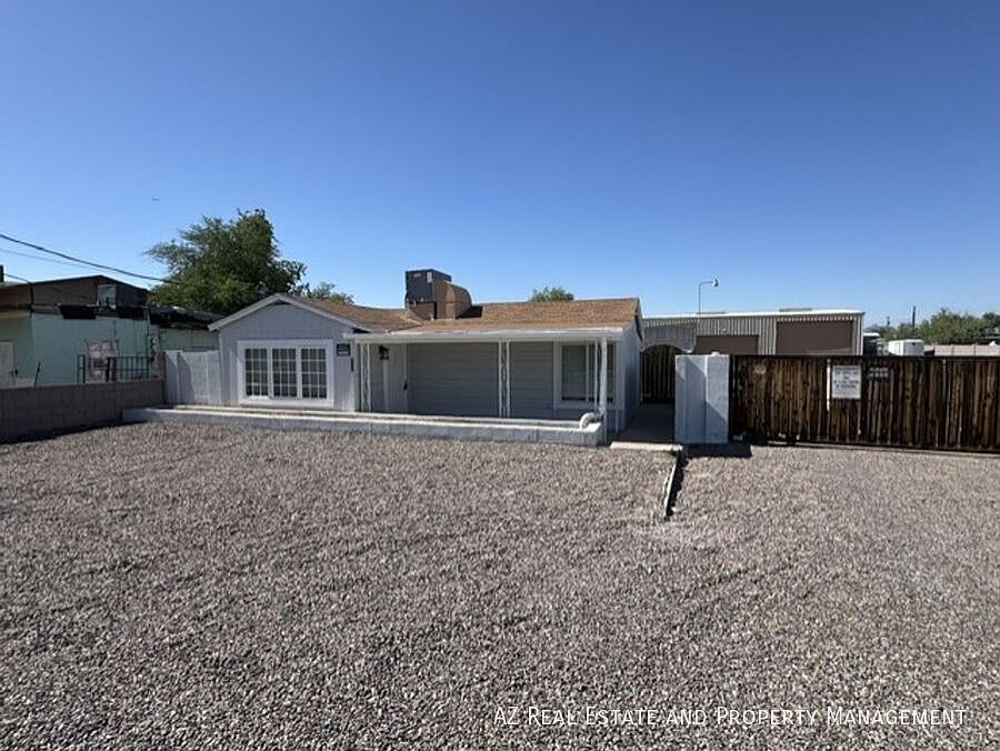 502 E Cody Dr Phoenix, AZ 85040