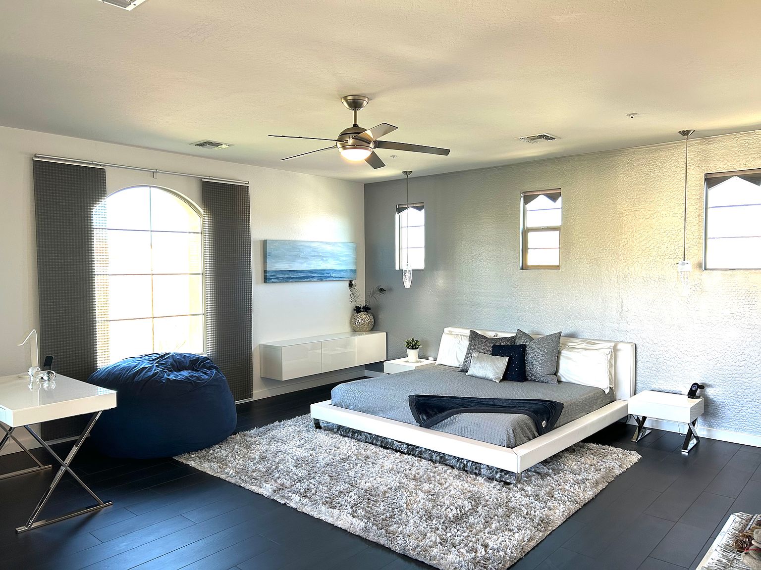 7100 W Linda Ln photo 2