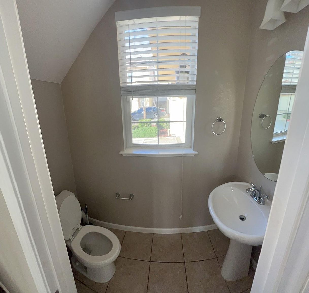 1080 Gridley Dr photo 3