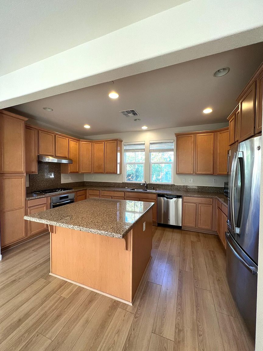 2985 Vittoria Loop photo 5