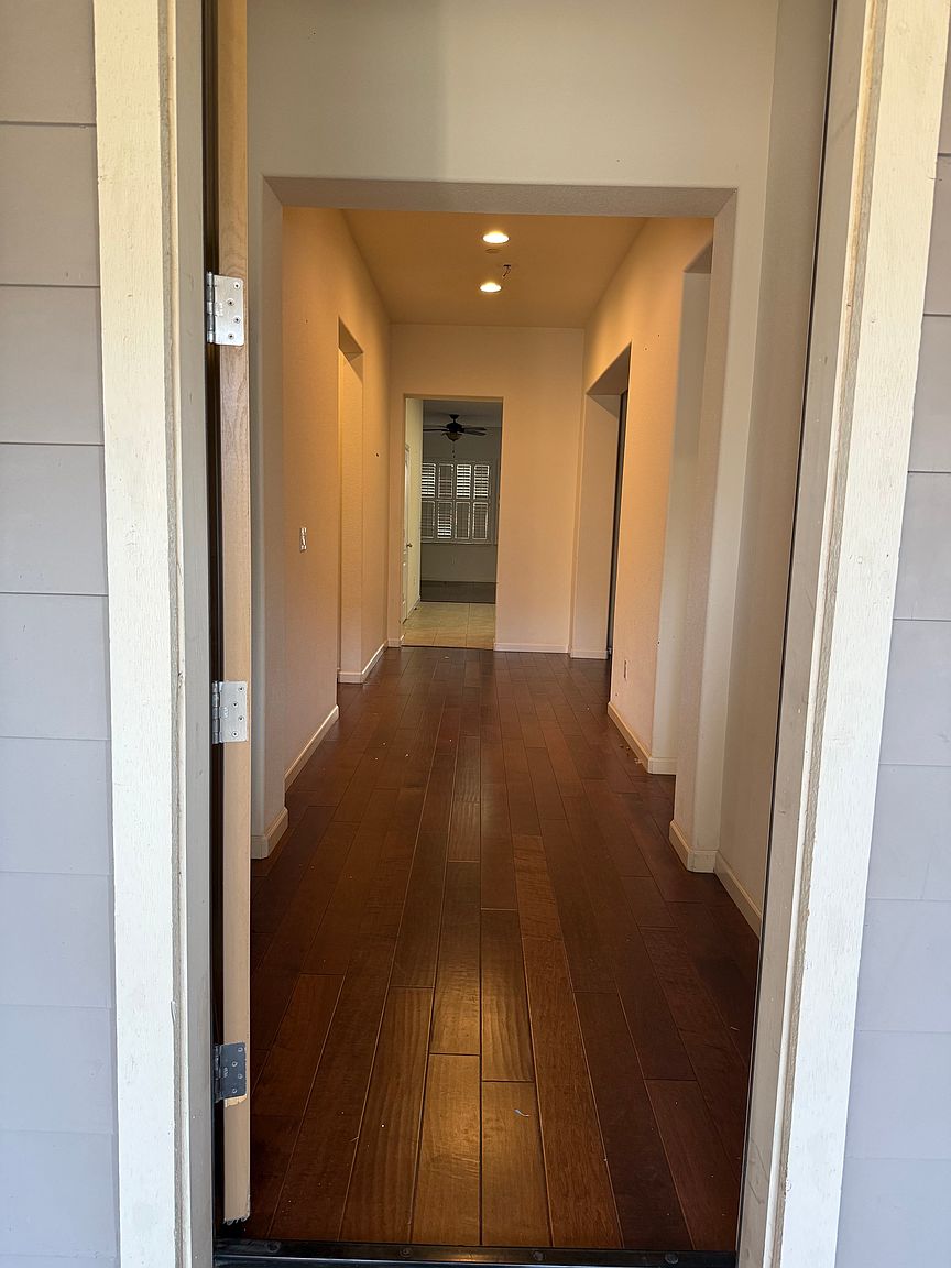 840 San Bernardo Ln photo 2