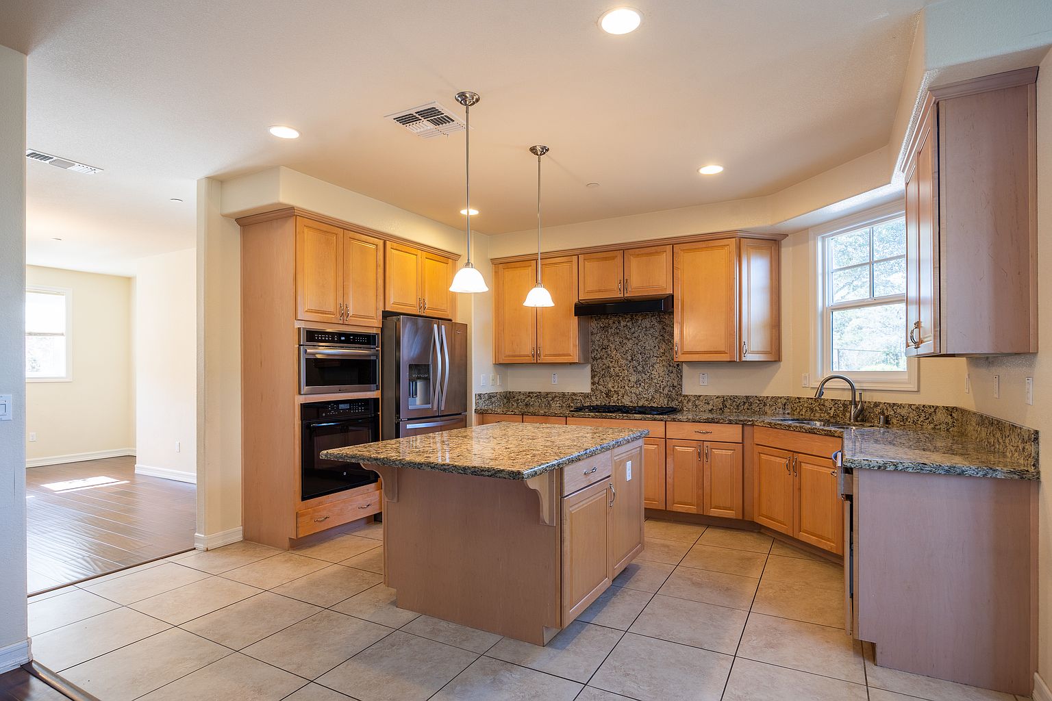 44 Live Oak Dr photo 2
