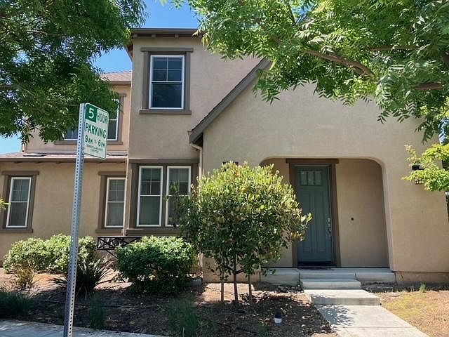 4BR/3BA Single Family House on Villa St · Mountain View photo 2