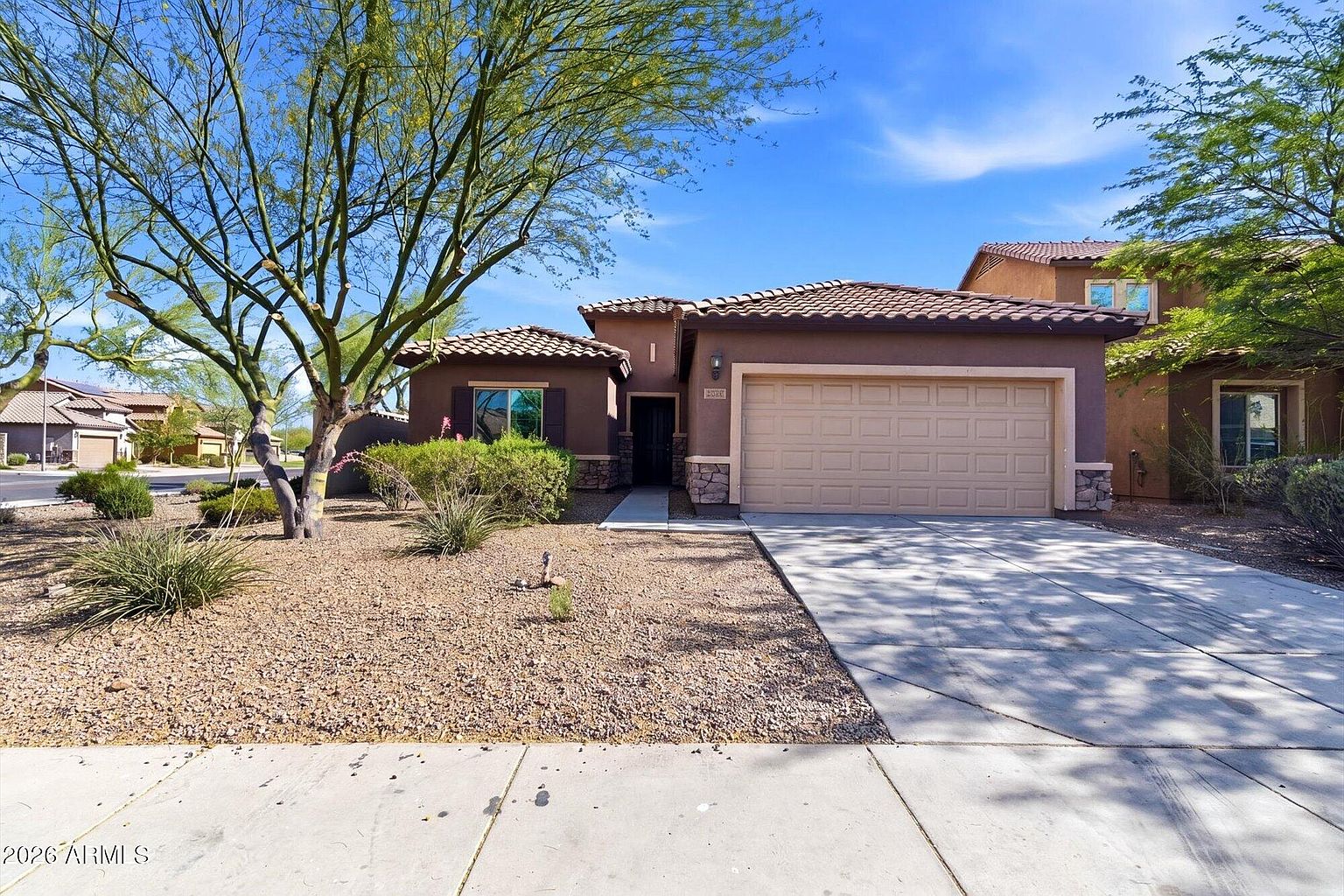 10733 W Lariat Ln Peoria, AZ 85383 photo 2