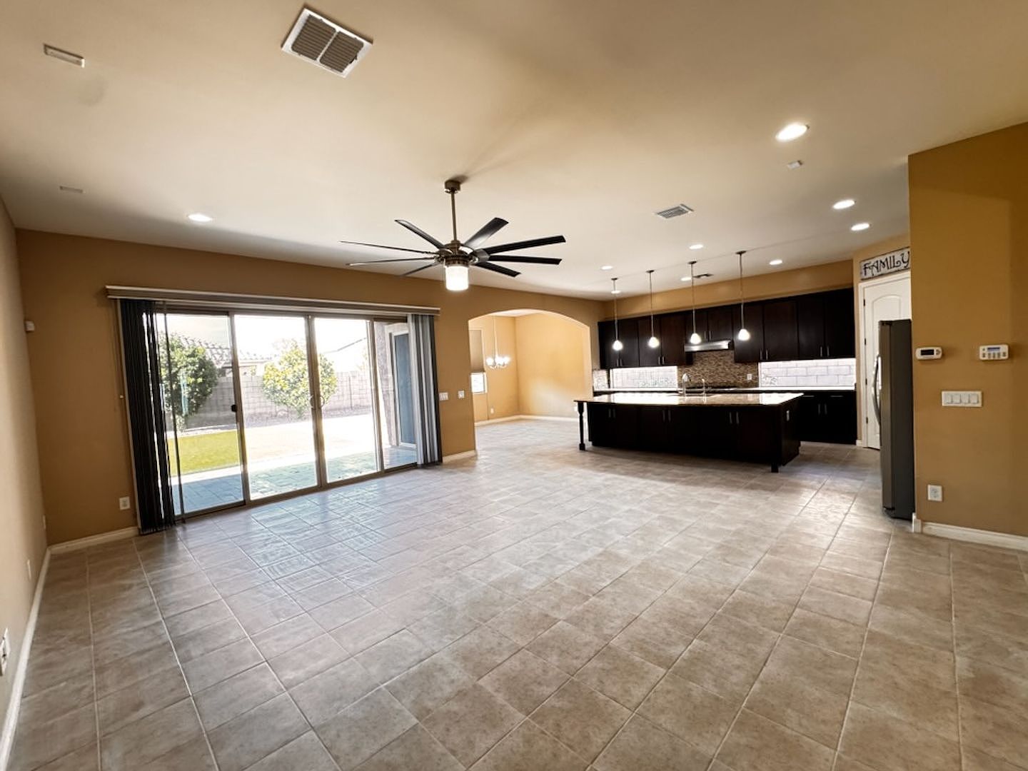 268 E Powell Way Chandler, AZ 85249 photo 2