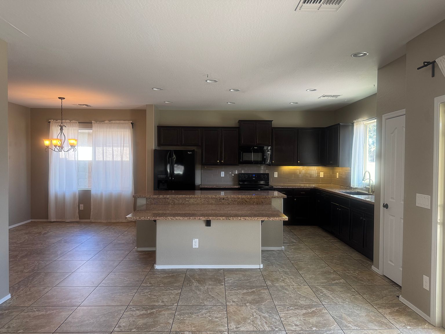 28311 N Cactus Flower Cir photo 3
