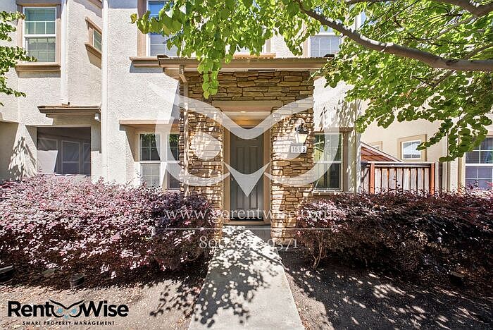 1583 Sylvia St Hayward, CA 94545 photo 4