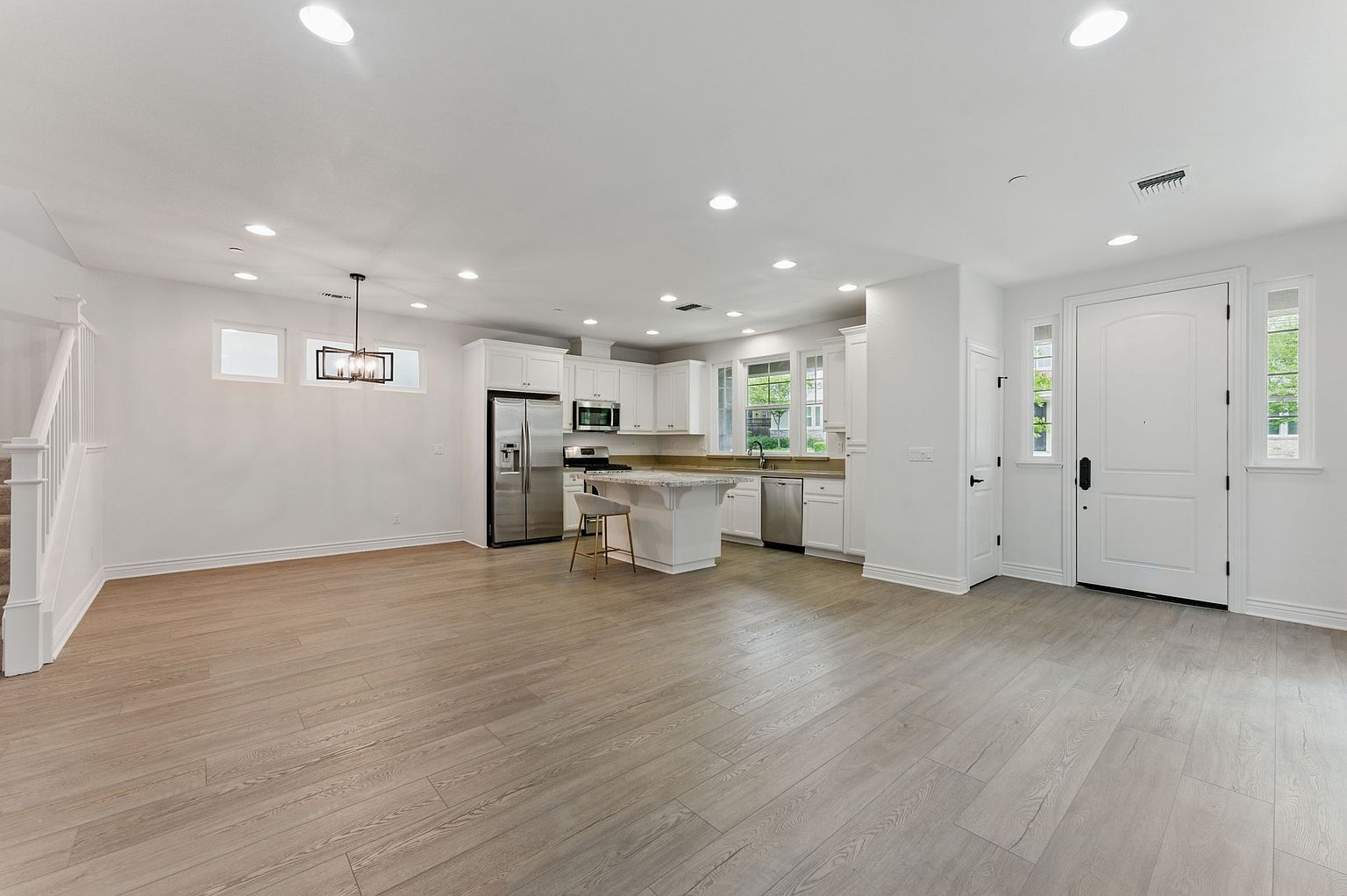 2319 Carbondale Way photo 3