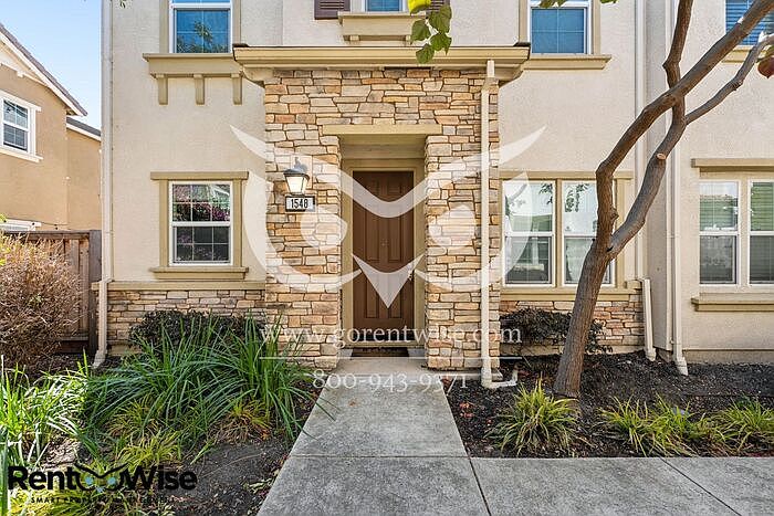 1548 Glenn St photo 2