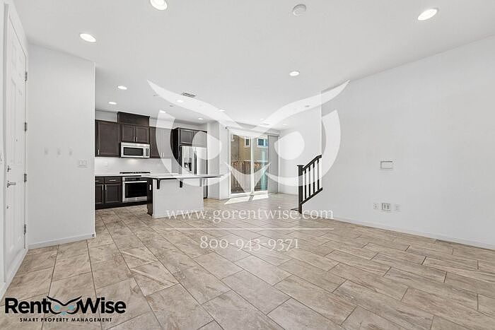 1548 Glenn St photo 5