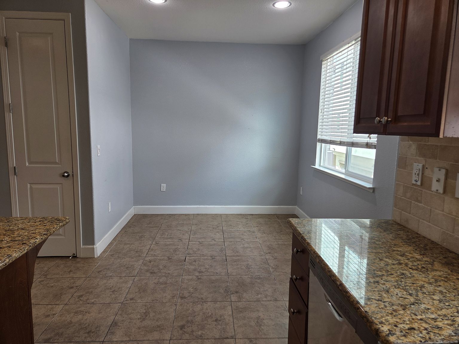 5218 S Esprit Loop Dublin, CA 94568 photo 4