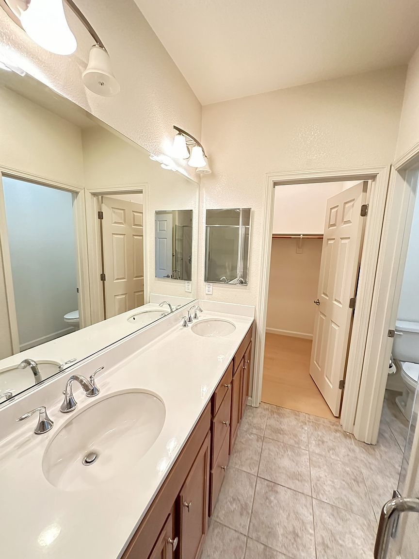 1510 Bleecker St photo 5