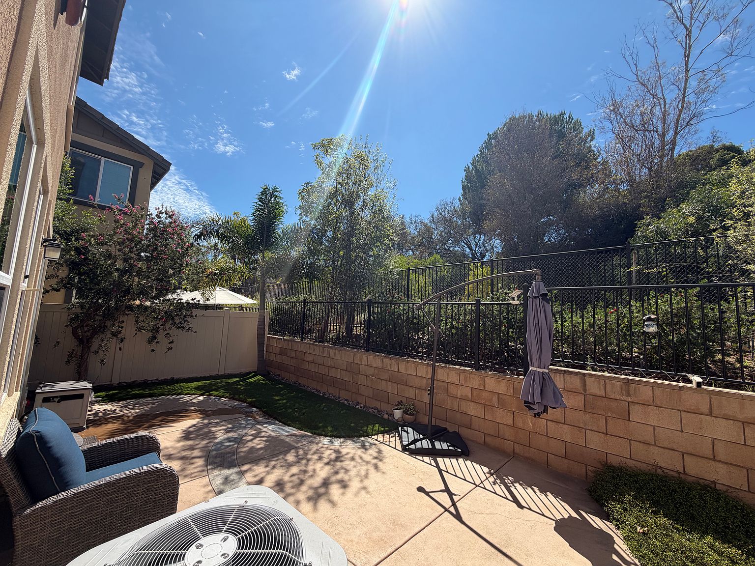 540 Moonlight Dr photo 3