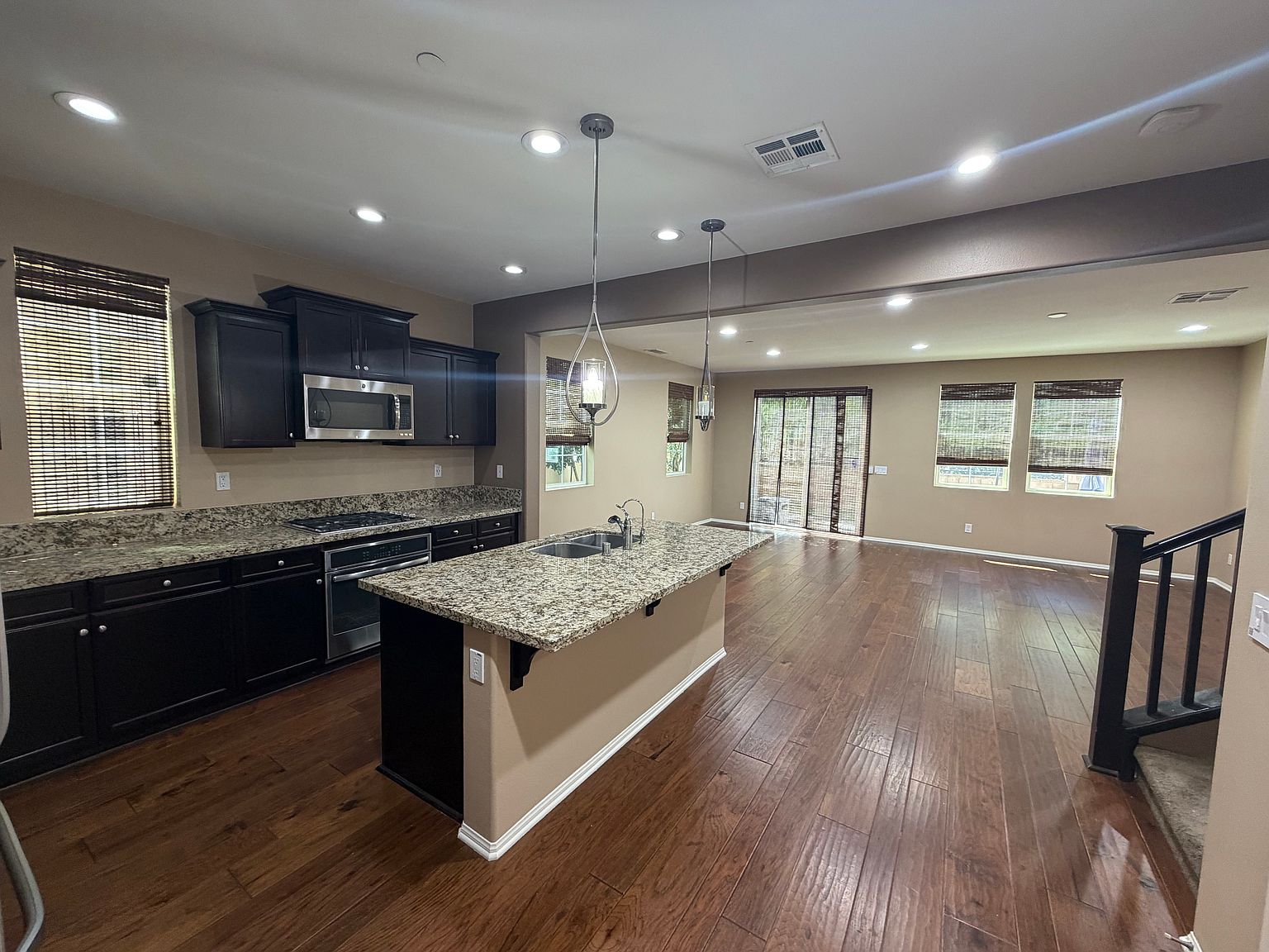 540 Moonlight Dr photo 5