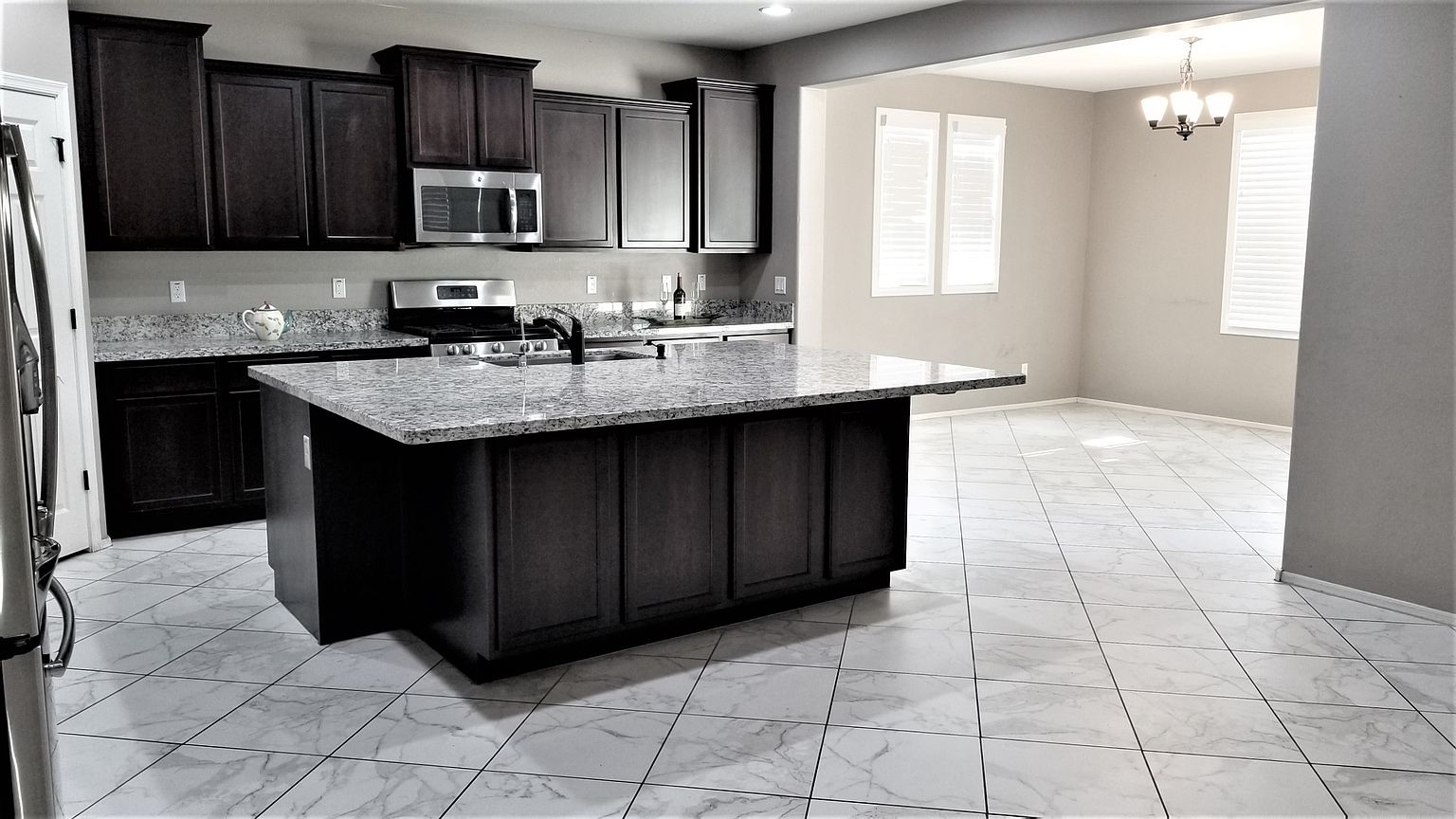 2248 E Ottawa Ln photo 3