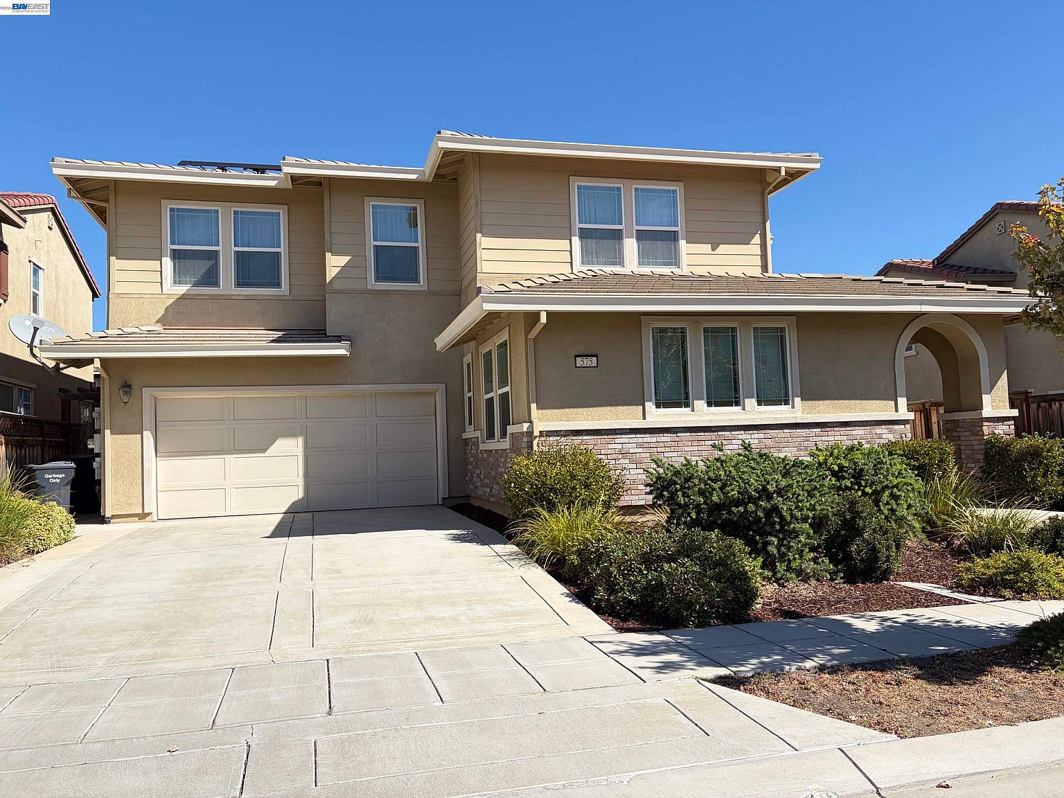 575 W Strauss Dr