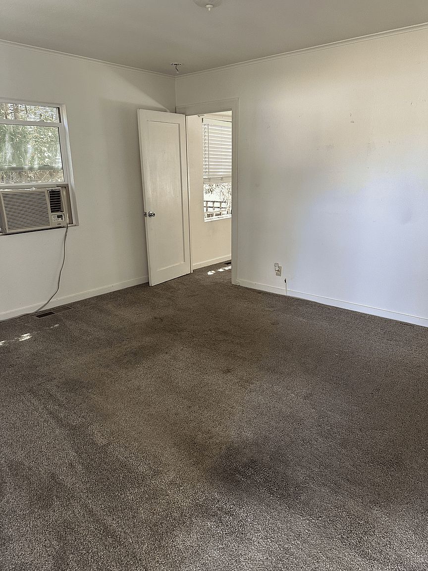 69 Berna Ave photo 3