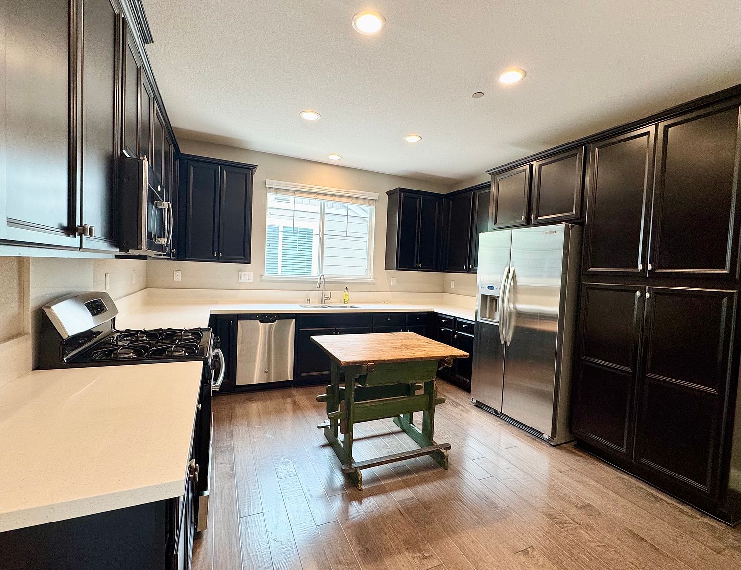 2179 Eva St photo 5