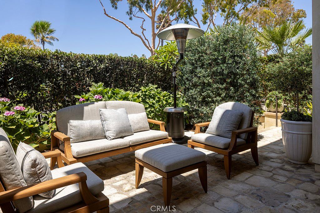 512 Avocado Ave photo 2